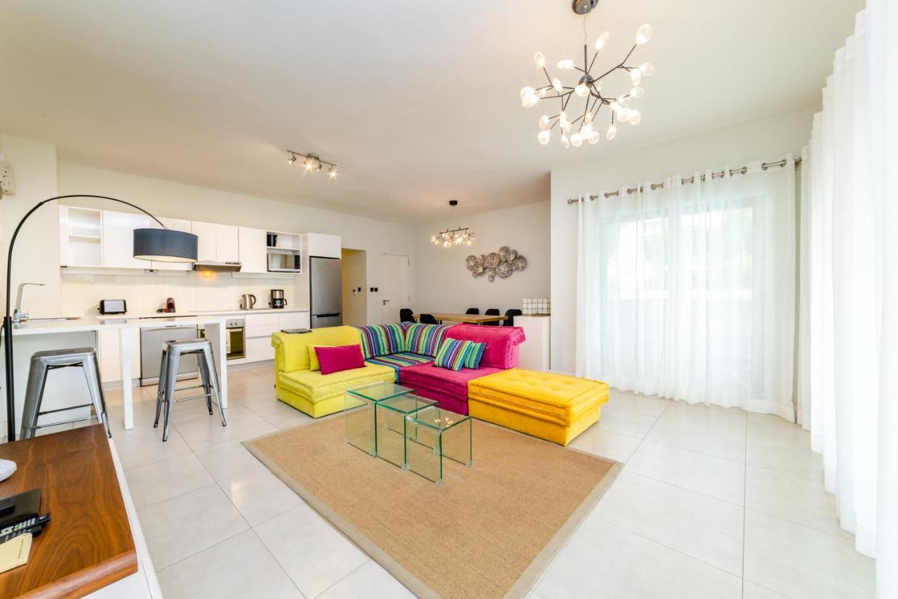 Beachcove Apt No 1 Pereybere Beach Exterior photo